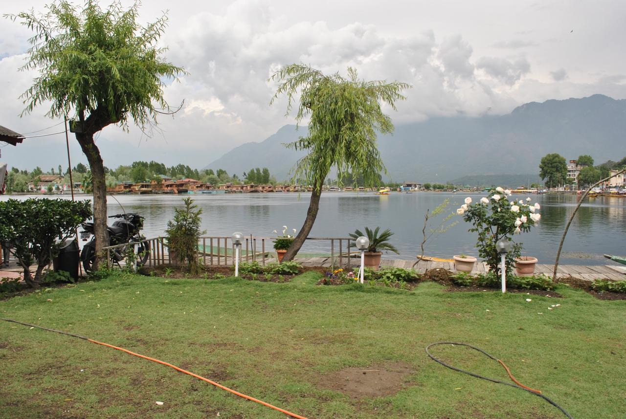 Hotel Lake Side Srinagar  Exterior photo